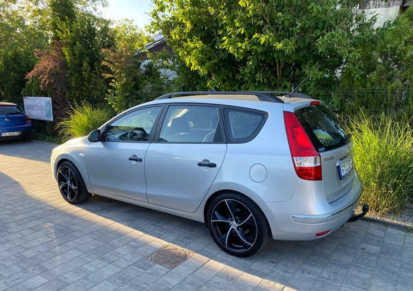 Hyundai I30 cena 16900 przebieg: 181940, rok produkcji 2009 z Poznań małe 436